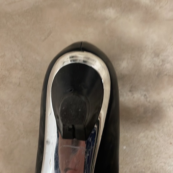 Arturo Chiang Black Soft Patent Leather Kitten Heels in size 10 - Picture 5 of 11